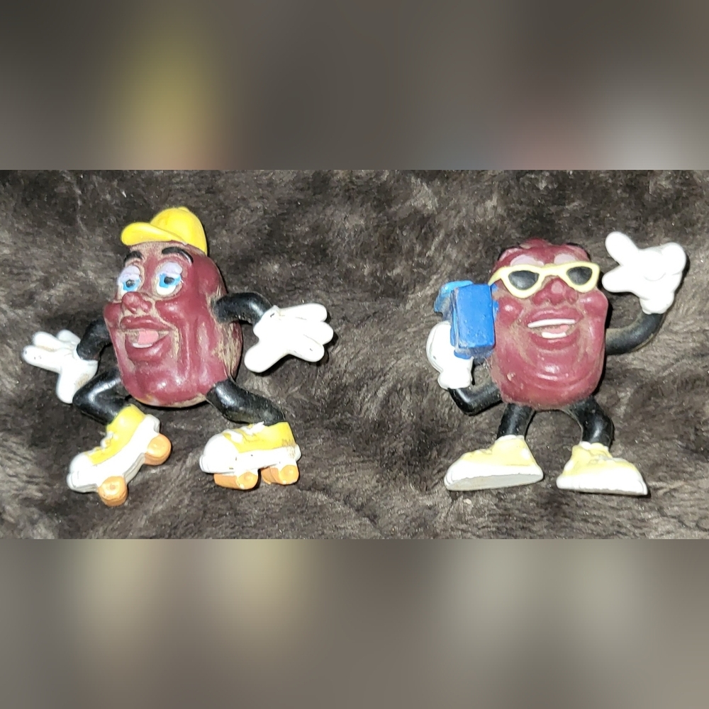 2 Collectible California Raisins